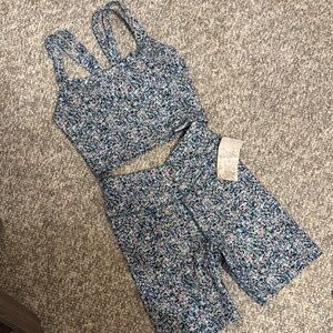 Sage Floral Activewear Set Size Small